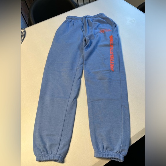 Pretty Little Thing Sweatpants - Picture 2 of 3
